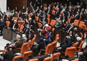 AKP ve MHP oylarıyla: İsrail’in işgale son vermesi için adım atılması’ önergesi reddedildi