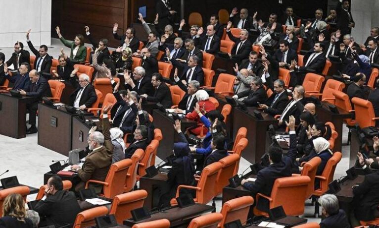 AKP ve MHP oylarıyla: İsrail’in işgale son vermesi için adım atılması’ önergesi reddedildi