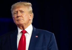 Trump’ın dokunulmazlığı konusunda kararı Yüksek Mahkeme verecek
