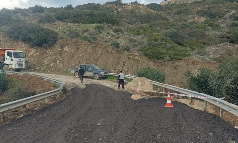 Sadrazamköy yolu trafiğe açıldı