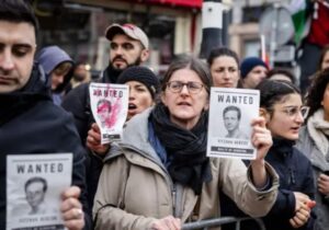 Hollanda’da Holokost Müzesi açılışına katılan İsrail Cumhurbaşkanı Herzog protesto edildi
