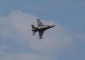 Yunanistan’a ait F-16 uçağı, Ege Denizi’nde düştü