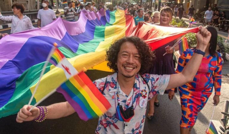 Tayland eşcinsel evliliği yasallaştırmaya hazırlanıyor