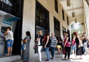 Yunanistan’da asgari ücret 830 Euro’ya yükseldi