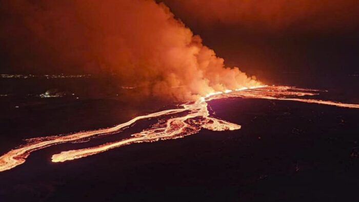 İzlanda’da son üç ayda dördüncü yanardağ patlaması