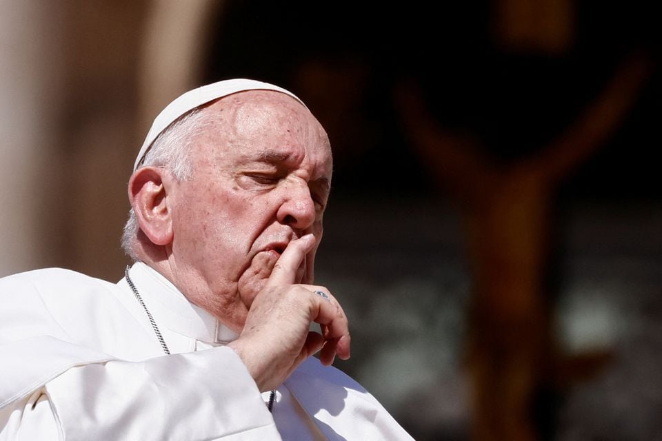 Papa Francis: “Ukrayna ‘beyaz bayrak’ cesaretine sahip olmalı”