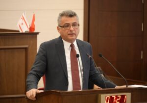 Erhürman: “Tatar’ın bir söylediği diğer söylediğini tutmuyor”