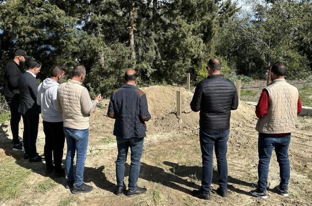 Esentepe’de sahile vuran bedenler toprağa verildi: Belediye başkanı tarihe not düştü