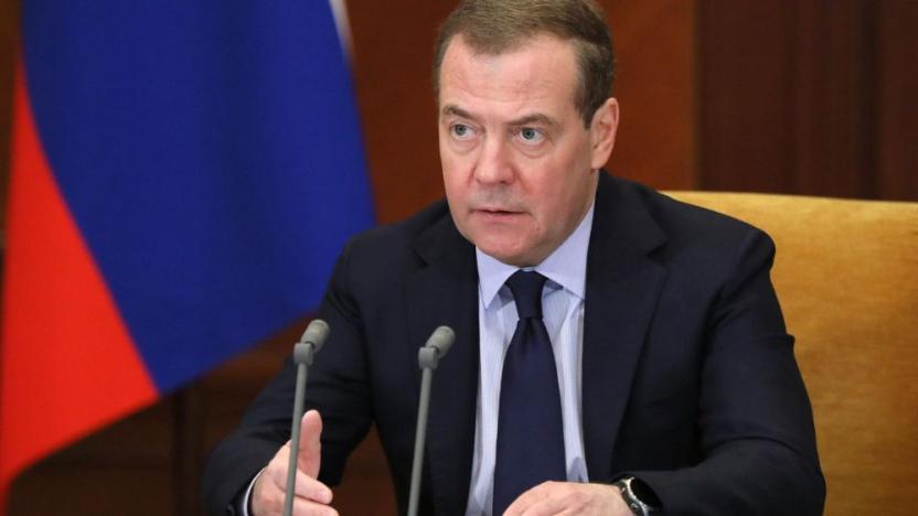Medvedev: “Almanya Rusya ile savaşa hazırlanıyor”