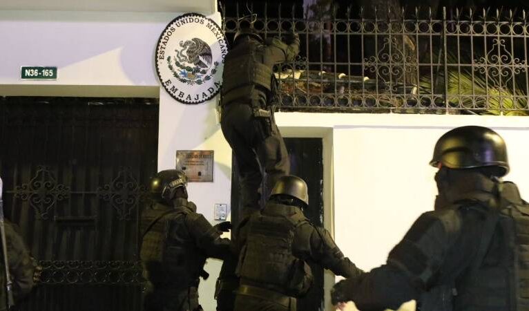 Ekvador polisi, Meksika Büyükelçiliği’ne baskın yaptı; Meksika, Ekvador’la diplomatik ilişkileri askıya aldı