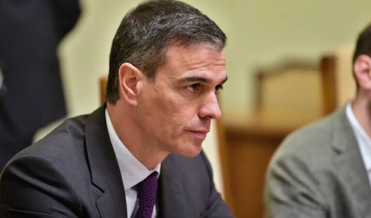 İspanya Başbakanı Pedro Sanchez istifa etmeyeceğini açıkladı
