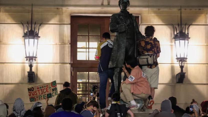 ABD’deki üniversite protestoları: Uzaklaştırılmaya başlanan öğrenciler kampüs binasını ele geçirdi
