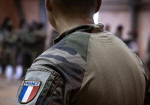 Bir Afrika ülkesi daha Fransa’nın askeri üssünü kapatmayı planlıyor