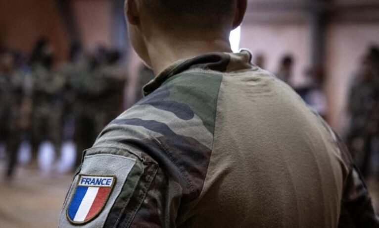 Bir Afrika ülkesi daha Fransa’nın askeri üssünü kapatmayı planlıyor