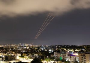 ABD’li yetkililer: İran’ın İsrail saldırısında kullandığı balistik füzelerin yarısı ya fırlatılamadı ya da hedefe ulaşamadan düştü