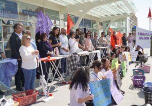 CTP’li kadınlardan Ercan’da şok eylem: “Emrullah’ın Borçları Halkın Cebini Yakıyor”
