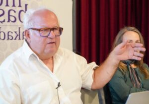 Mete Hatay, Kıbrıs’ın kuzeyindeki yabancı işçi sömürüsüne dikkat çekti