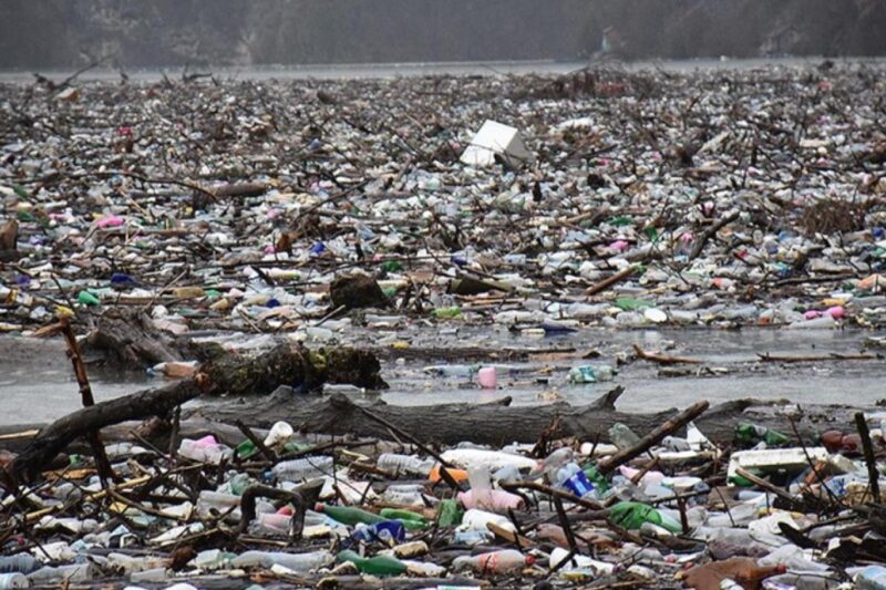 Plastik kirliliğine en çok sebep olan markalar tespit edildi: Coca Cola ve PepsiCo