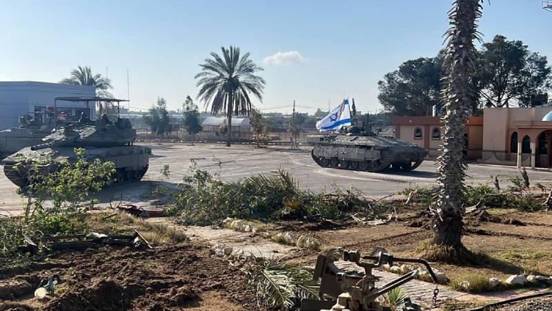 Refah’a kara saldırısı: İsrail ordusu, Mısır’la olan sınır kapısının Gazze tarafını ele geçirdiğini duyurdu