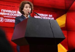 Kuzey Makedonya seçimleri; Davkova, ülkenin ilk kadın cumhurbaşkanı oldu