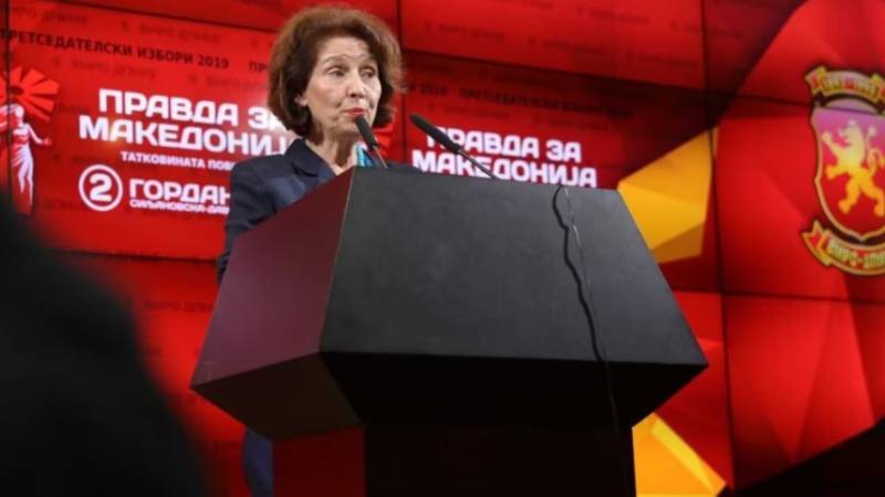 Kuzey Makedonya seçimleri; Davkova, ülkenin ilk kadın cumhurbaşkanı oldu