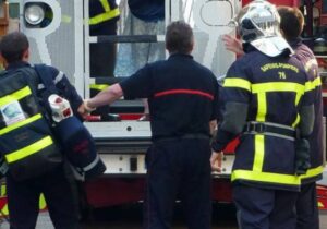 Fransa’da sinagog yakmaya çalışan kişi polis tarafından öldürüldü