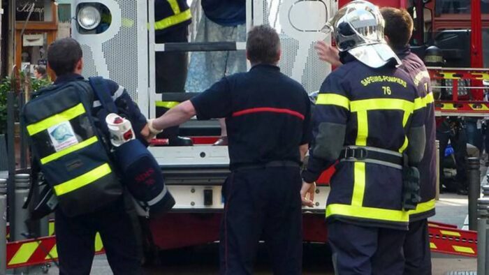 Fransa’da sinagog yakmaya çalışan kişi polis tarafından öldürüldü