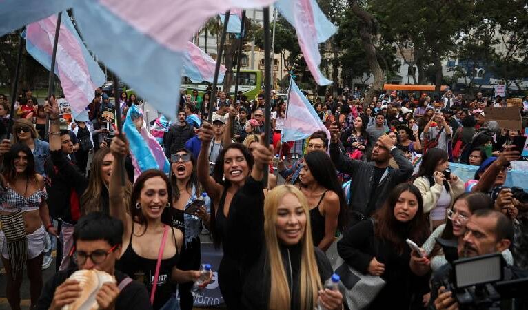 Peru, trans bireyleri akıl hastası kabul eden yeni yasa hazırladı