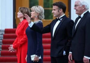 24 yıl sonra ilk ziyaret; Fransa Cumhurbaşkanı Macron, Almanya’da