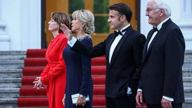 24 yıl sonra ilk ziyaret; Fransa Cumhurbaşkanı Macron, Almanya’da