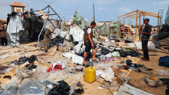 İsrail savaş uçakları Refah’ta bir kez daha çadır kampını bombaladı: 21 ölü