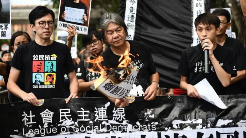 Hong Kong’da 14 aktivist, “hükümeti devirmeye çalışmak”tan suçlu bulundu