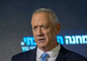 İsrailli Bakan Benny Gantz, Netanyahu’nun savaş kabinesinden istifa etti
