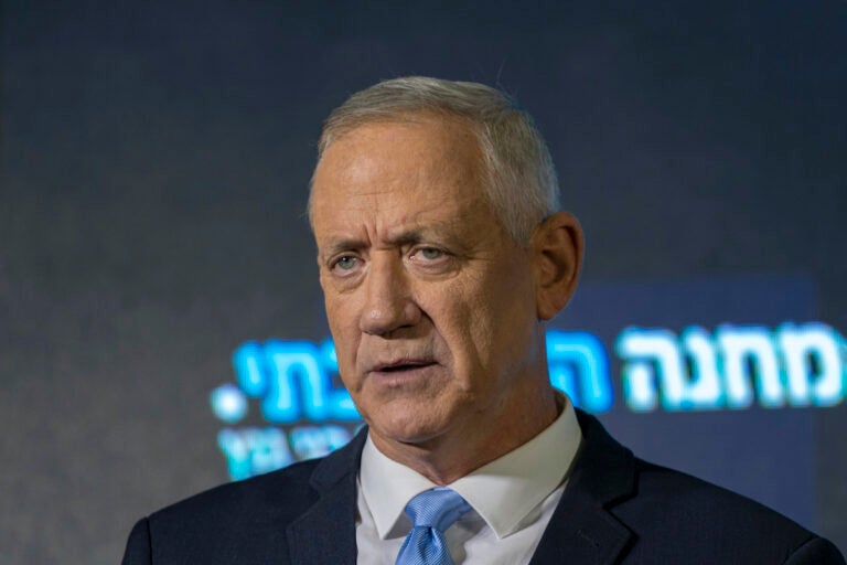 İsrailli Bakan Benny Gantz, Netanyahu’nun savaş kabinesinden istifa etti