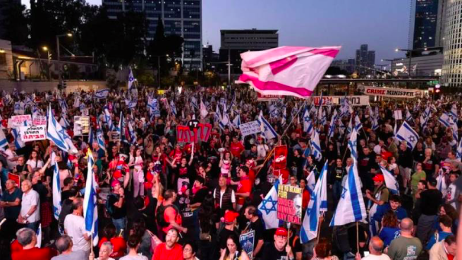 Gazze için ateşkes görüşmeleri sürerken İsrail’de on binler protesto yürüyüşü düzenledi