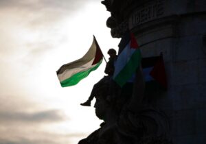 Mossad eksi Direktörü bile iddialara inanamadı: “Sicilya mafyası gibiler”