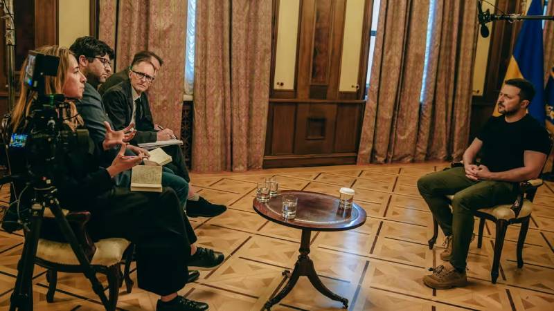 Ukrayna Devlet Başkanı Zelenski: “Beyaz Saray’ın ikircikli tavrı hayatlara mâl oluyor”