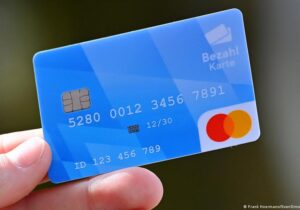Almanya sığınmacılara aylık ödeneği 50 euro ile sınırlayacak