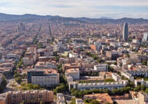 Barcelona, kiraların yükselişini durdurmak için turistlere daire kiralanmasını yasaklayacak