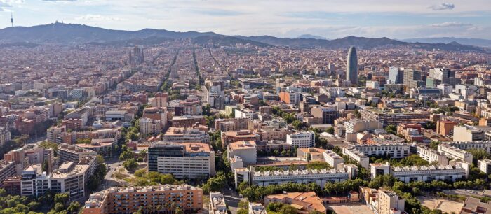 Barcelona, kiraların yükselişini durdurmak için turistlere daire kiralanmasını yasaklayacak