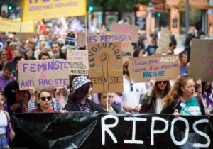 Fransa’da kadın örgütleri, yaklaşan seçim öncesinde aşırı sağa karşı eylemler düzenledi