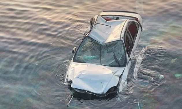 Gemikonağı sahilinde ölümlü kaza: Bankta oturanlara çarptı, denize uçtu