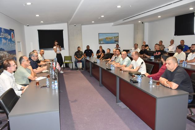 Girne Belediye Başkanı Murat Şenkul esnafla bir araya geldi