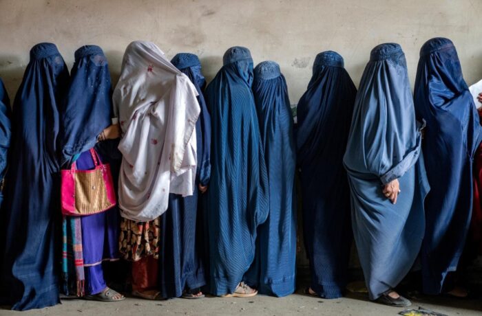 Taliban’ın toplumdan dışladığı kadınlar, yapay zekayla hayata bağlanıyor