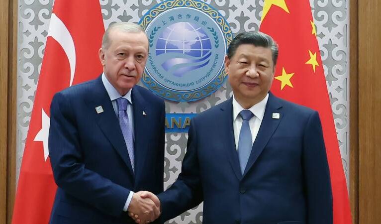 Erdoğan, Astana’da Çin Devlet Başkanı Cinping ile bir araya geldi