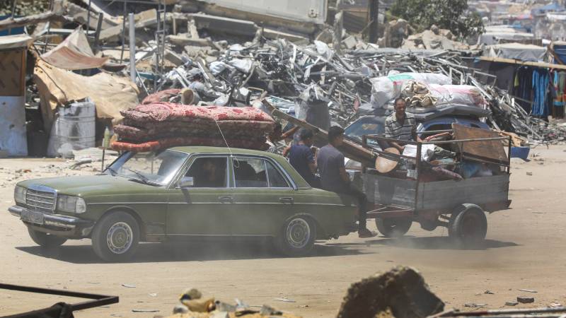 UNRWA: İsrail’in tahliye emri sonrası Han Yunus’ta 250 bin kişi yerinden edildi