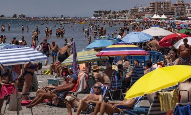 İspanya’nın Mayorka adasında da turistlere tepki büyüyor: “Kamu hizmetlerini tüketiyorlar”