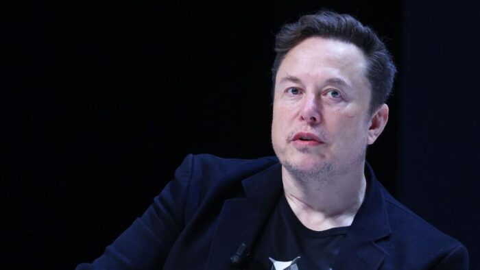 Elon Musk, çocuğunun cinsel kimlik geçiş sürecinde ‘kandırıldığını’ söyledi