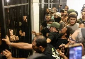 Filistinli tutukluya işkence yapmakla suçlanan 9 İsrail askeri gözaltına alındı; aşırı sağcılar askeri üssü bastı