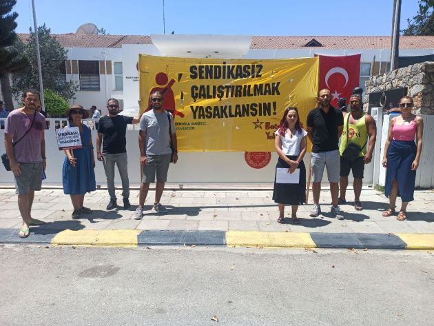 Bağımsızlık Yolu Meclis önünde eylem yaptı: Sendikasız Çalıştırılmak Yasaklansın